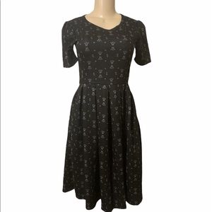 NWT LULAROE Size S Amelia Black